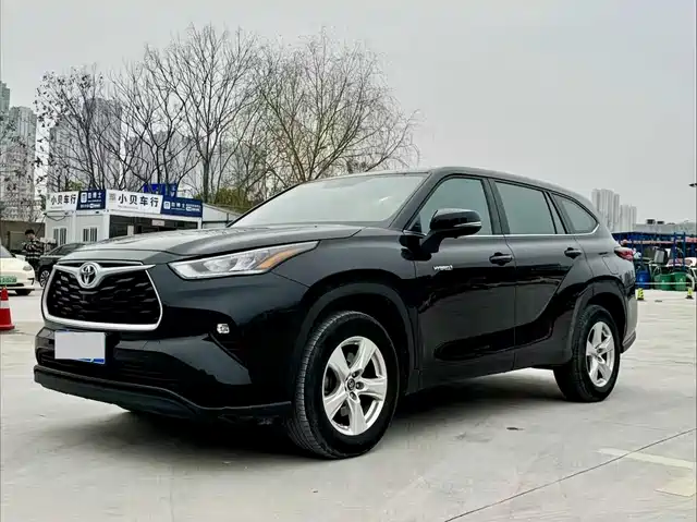 TOYOTA HIGHLANDER 2024