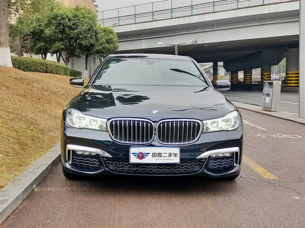 BMW 7 SERIES