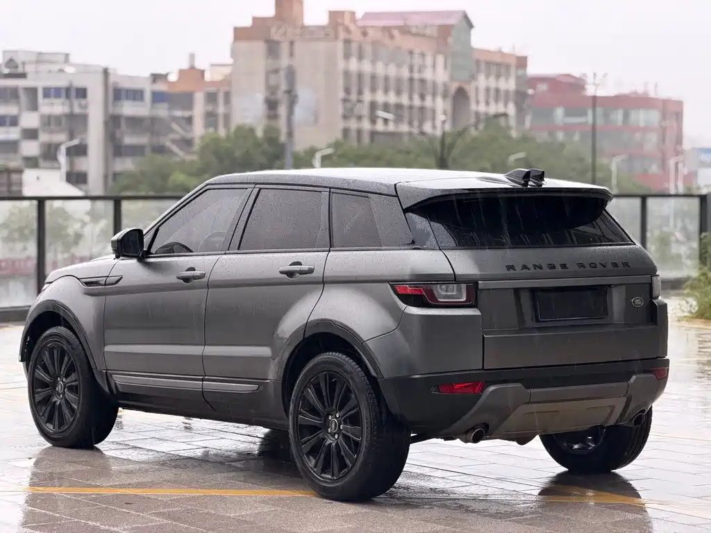 Land Rover Evoque — миниатюра 13