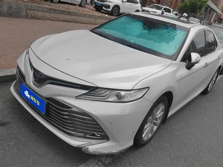 Toyota Camry 2021