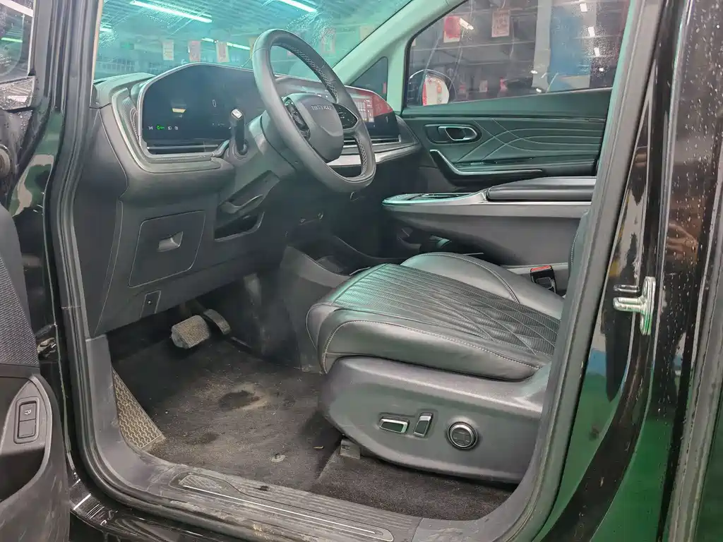 Maxus G90 2022 2.0T мест