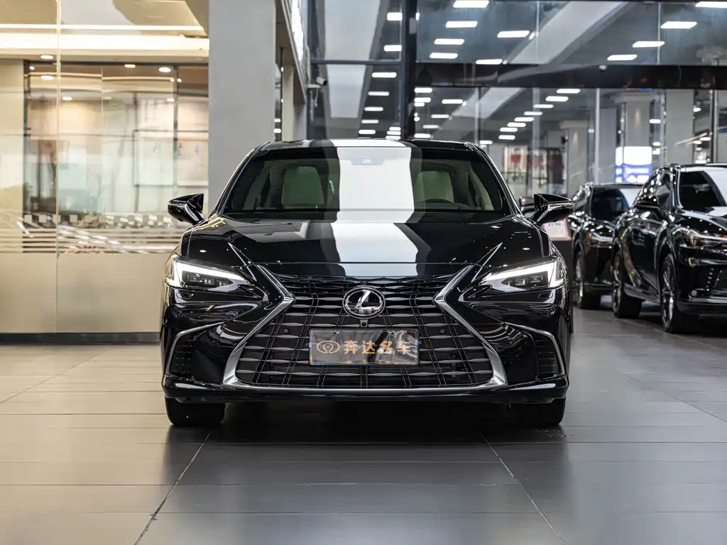 Lexus ES 2025 300h Executive