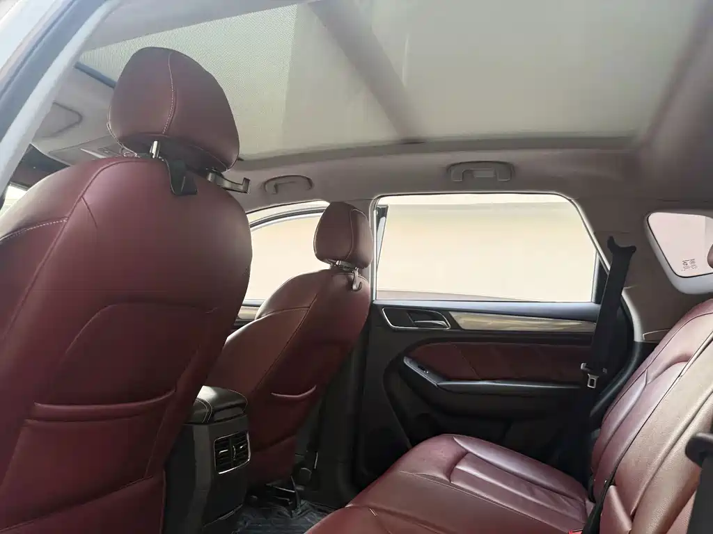 Roewe RX5 — миниатюра 11