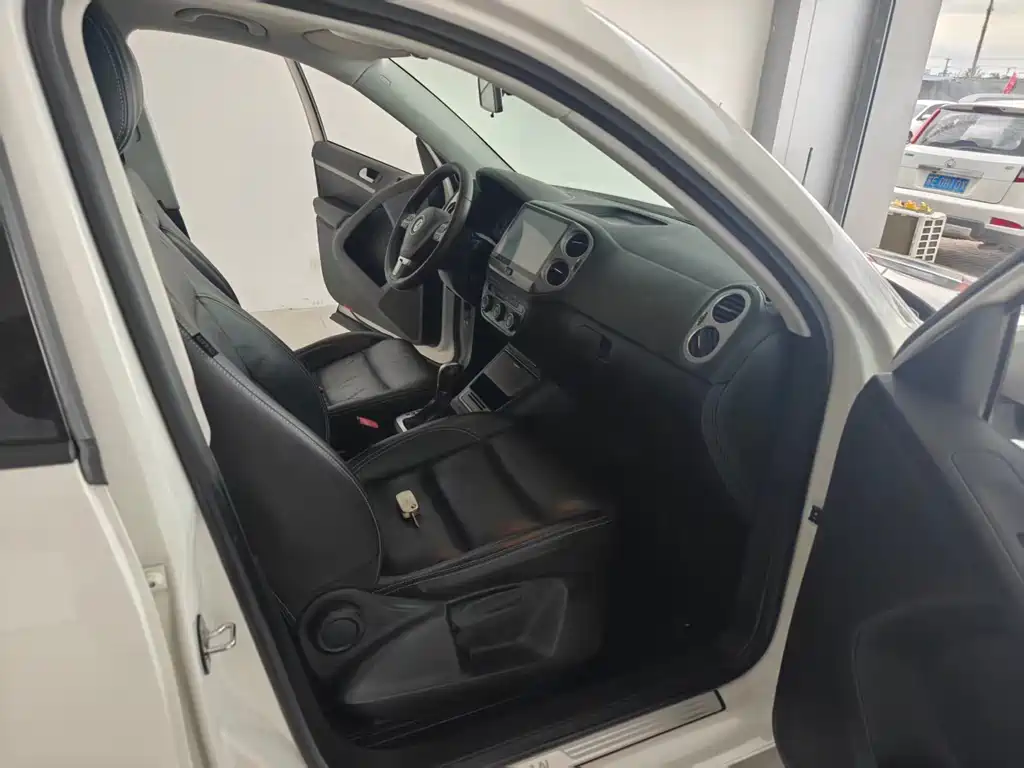 Volkswagen Tiguan — миниатюра 9