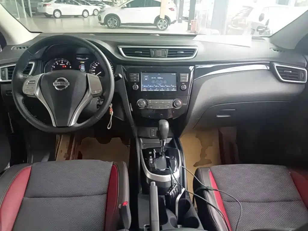 Nissan Qashqai — миниатюра 10