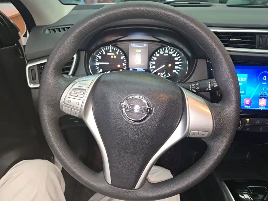 Nissan Qashqai — миниатюра 11
