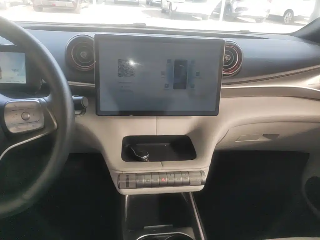 BYD Dolphin — миниатюра 13