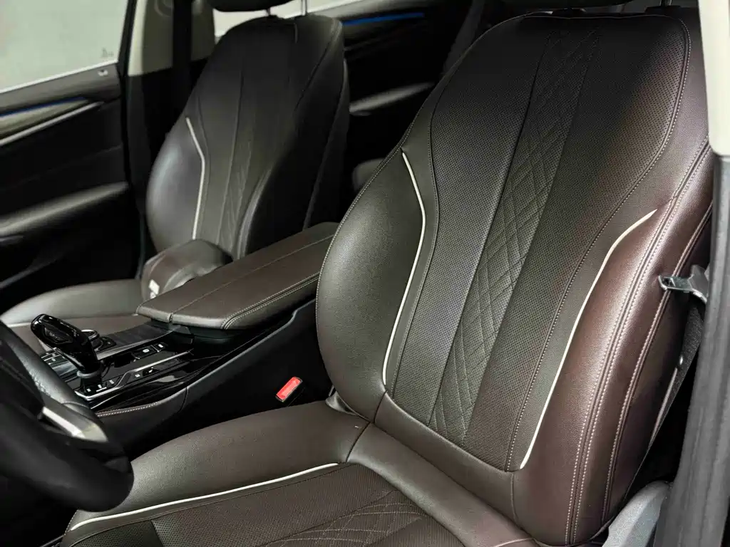 BMW 5 Series 5 2022 535Le Luxury