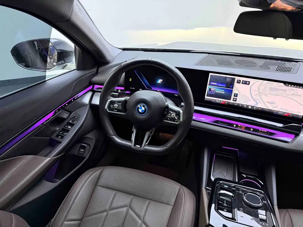 BMW I5
