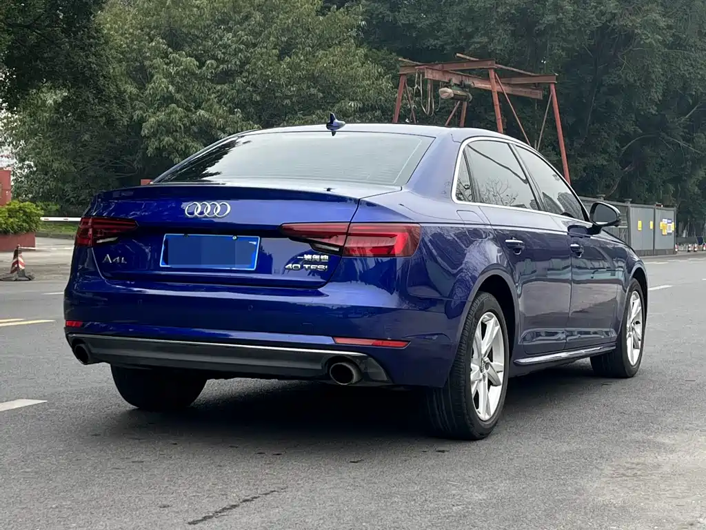 AUDI A4L