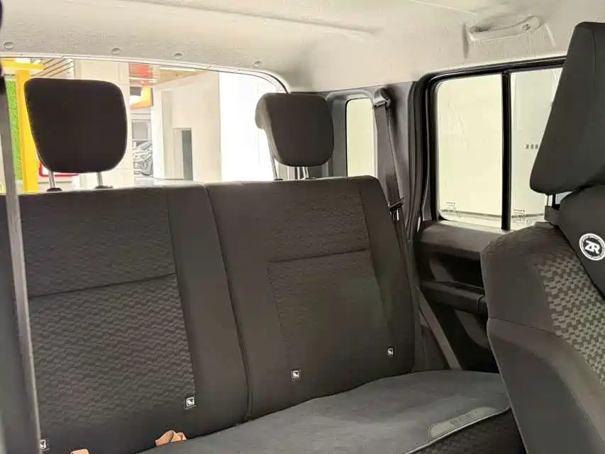 Suzuki Jimny — миниатюра 12