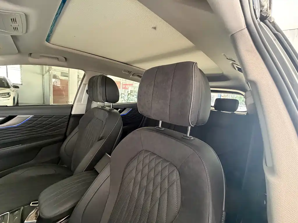 Hongqi Hongqi HS5 — миниатюра 8
