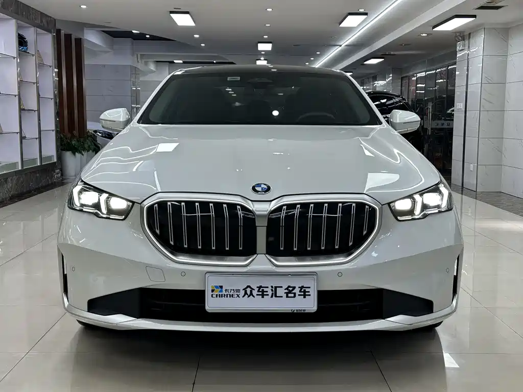 BMW 5 Series 5 2024 525Li Luxury