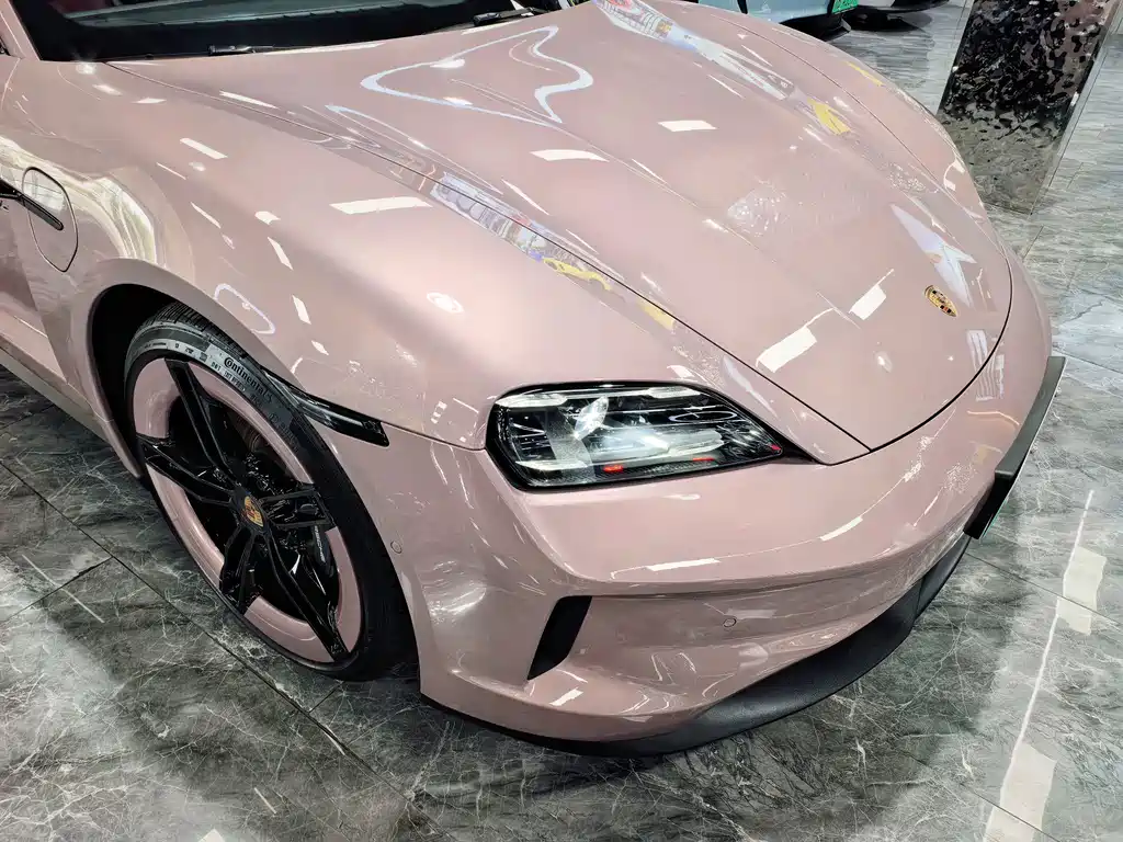 Porsche Taycan — миниатюра 8