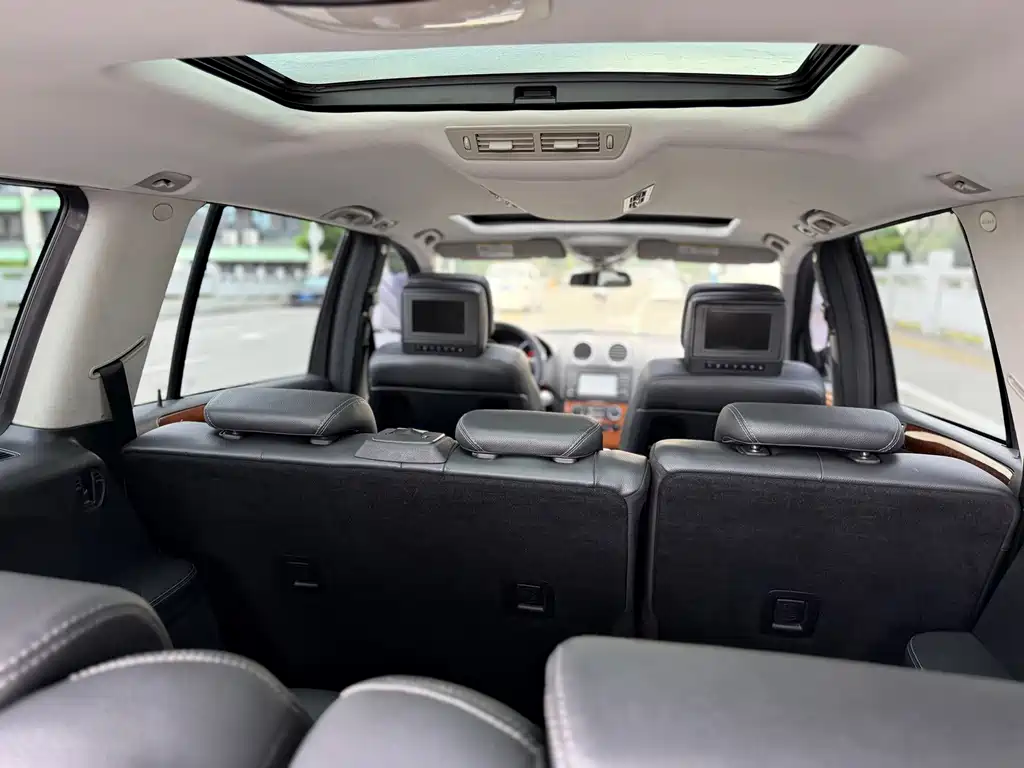 Mercedes-Benz GL-Class — миниатюра 10