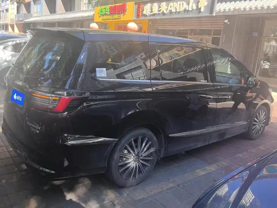 Honda Elysion — миниатюра 3