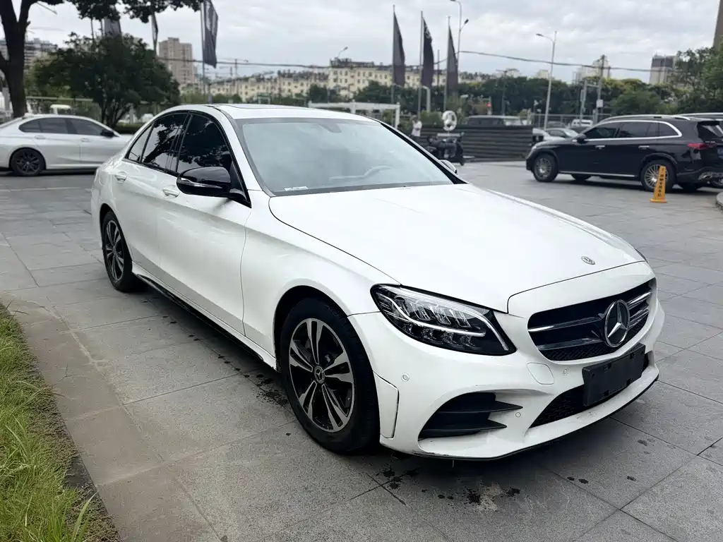 Mercedes-Benz C-Class — миниатюра 3