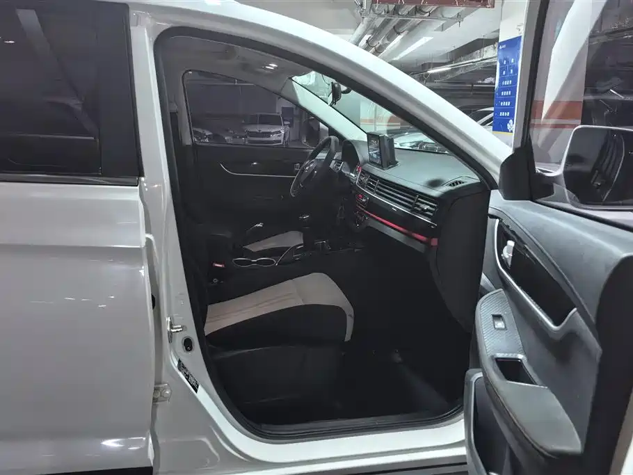 Dongfeng T5 2020 1.6L MT Comfort VI