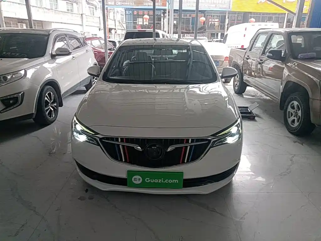 Buick Excelle — миниатюра 3