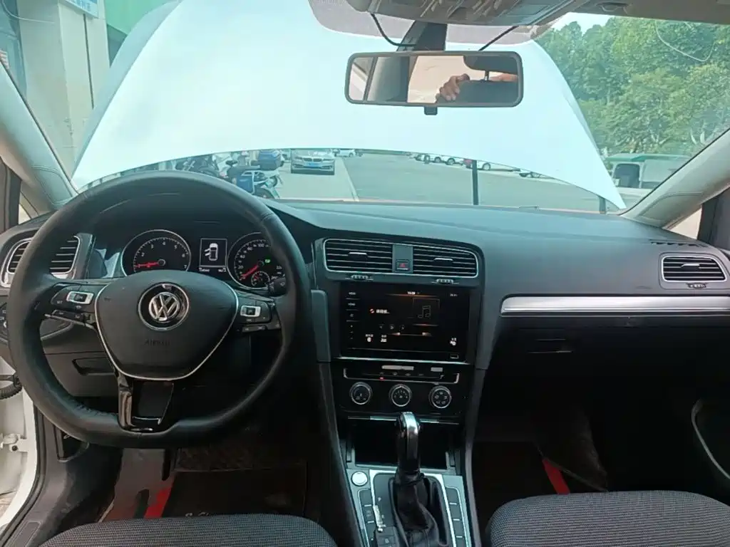 Volkswagen Golf — миниатюра 10