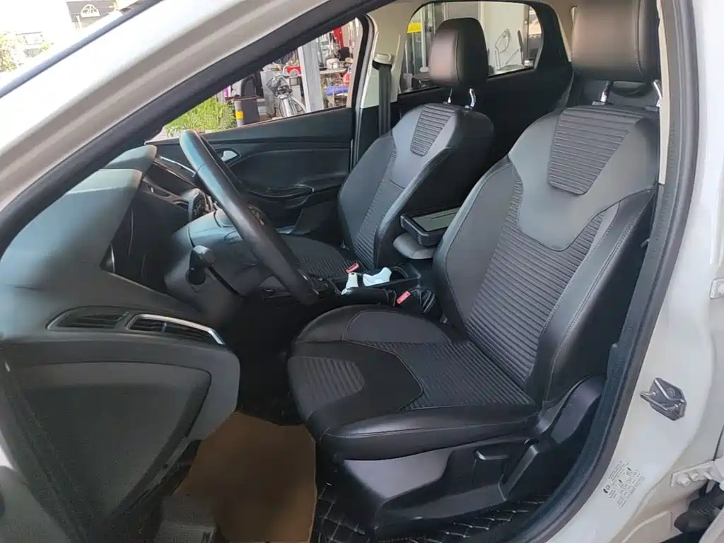 Ford Focus — миниатюра 15