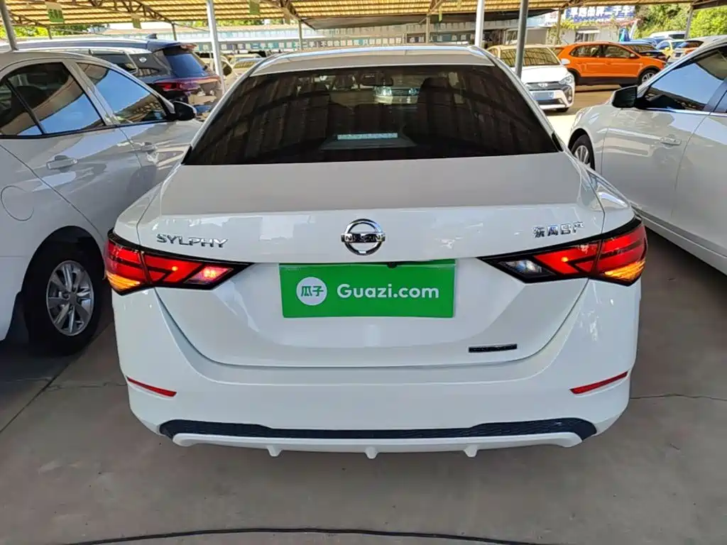 Nissan Sylphy — миниатюра 6