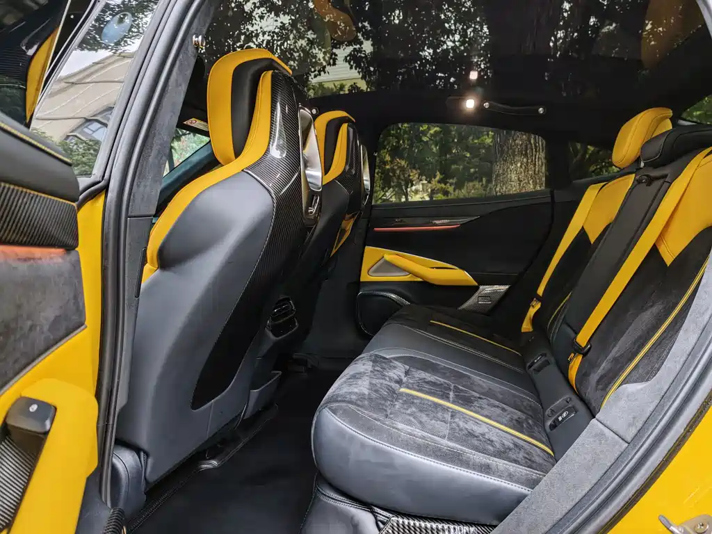 XIAOMI CAR XIAOMI SU7 ULTRA