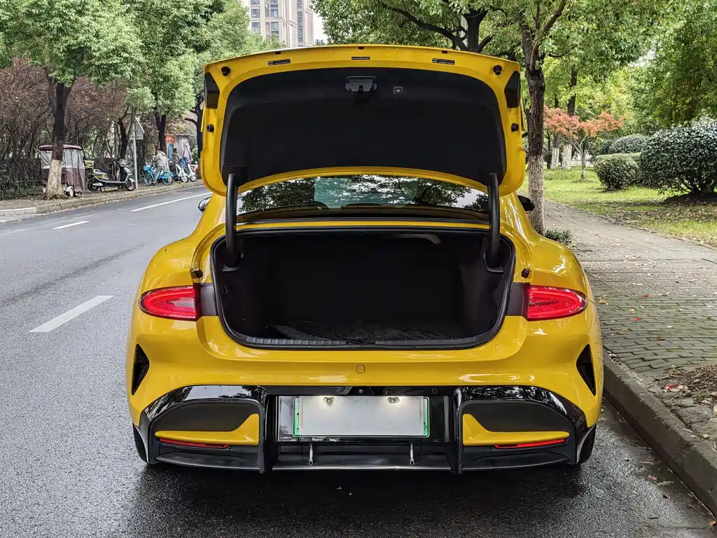 XIAOMI CAR XIAOMI SU7 ULTRA