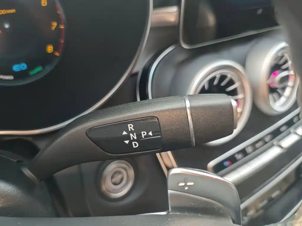Mercedes-Benz C-Class (Import) — миниатюра 14