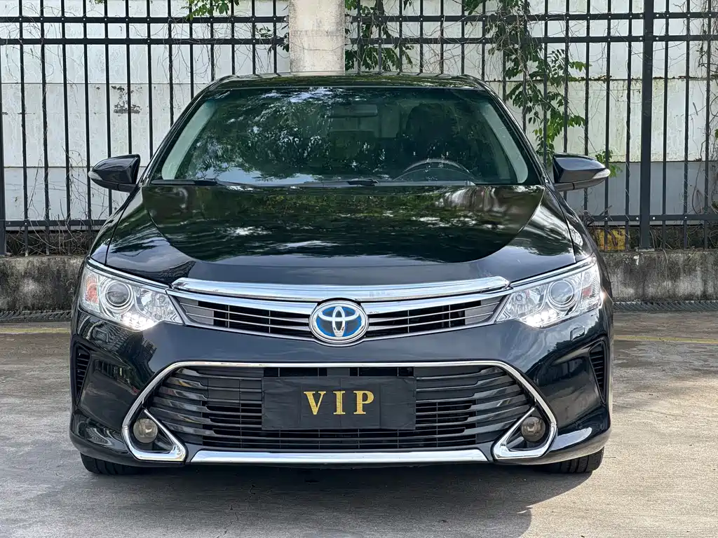 Toyota Camry — миниатюра 2