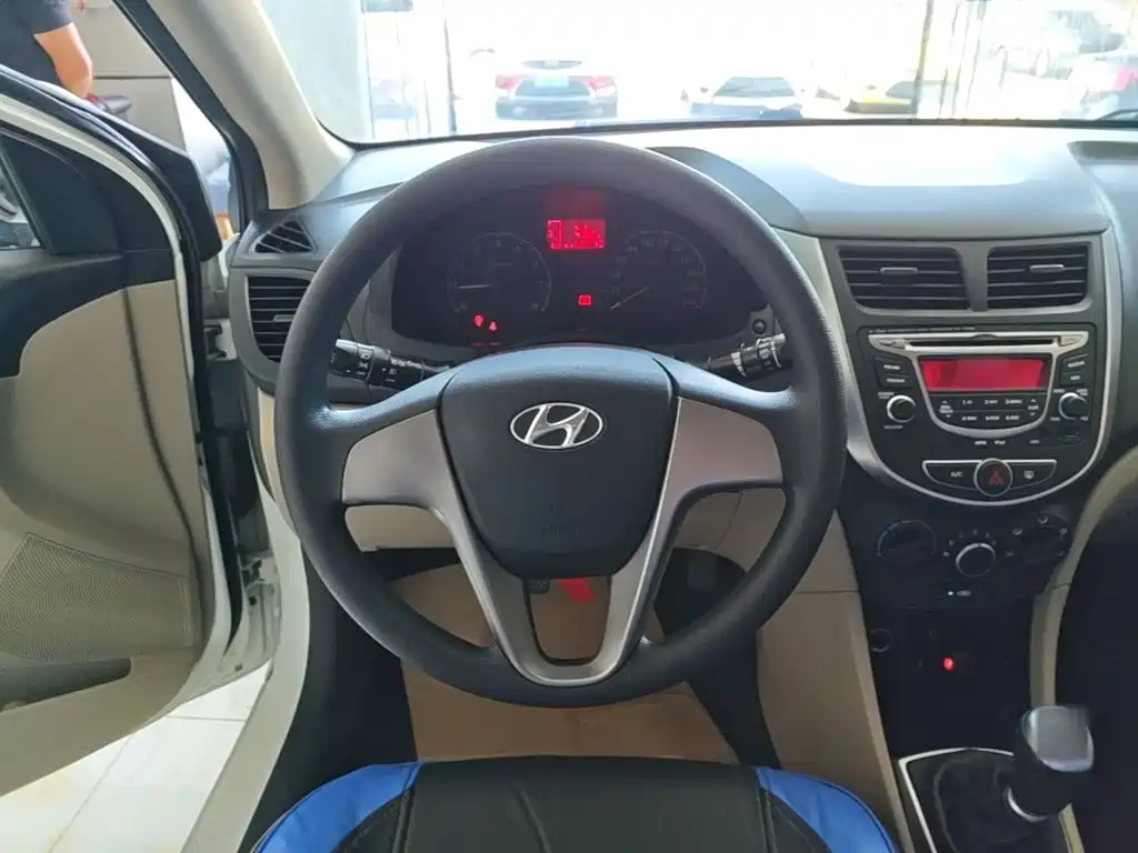 Hyundai Verna — миниатюра 11