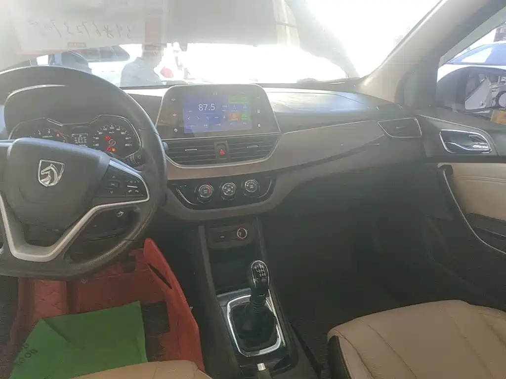 Baojun 310W — миниатюра 13