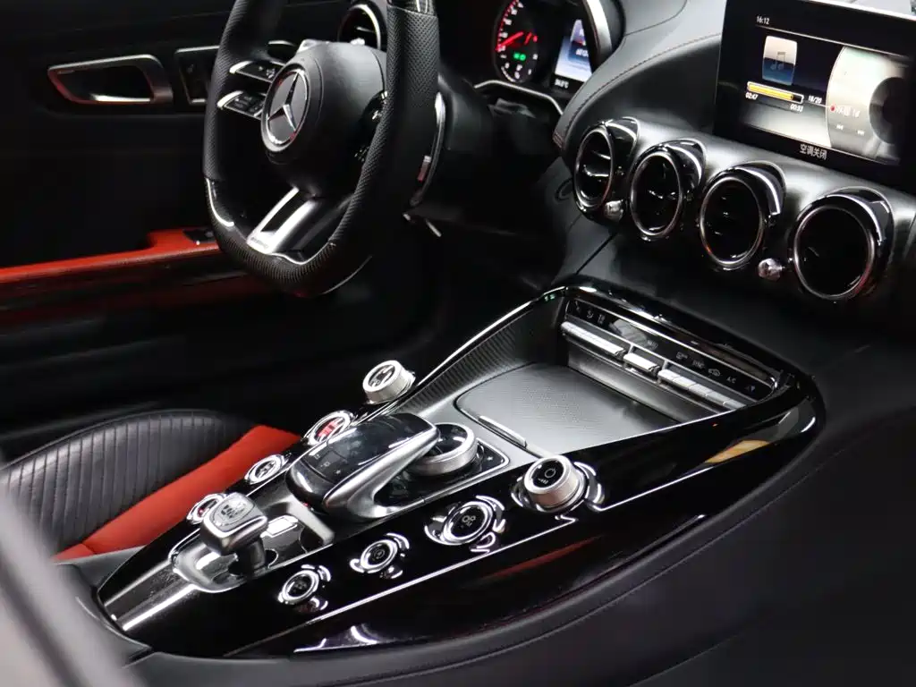 Mercedes-Benz AMG GT — миниатюра 18