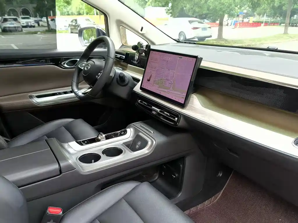 GAC Motor Trumpchi E8 PHEV — миниатюра 5
