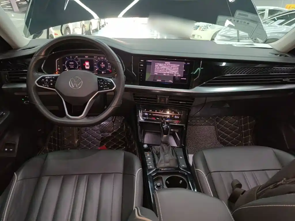 Volkswagen Passat PHEV — миниатюра 10