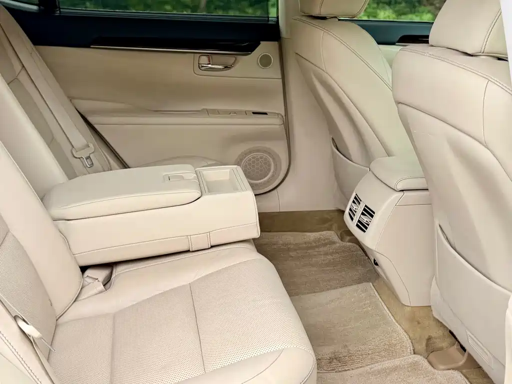Lexus ES — миниатюра 30