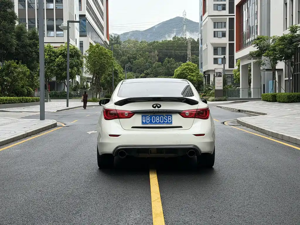 Infiniti Q50L 2015 2.0T Enjoy