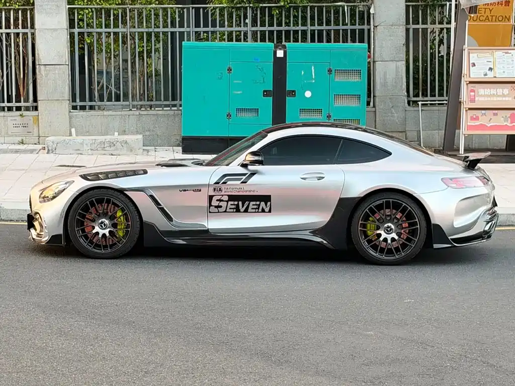 Mercedes-Benz AMG GT — миниатюра 18