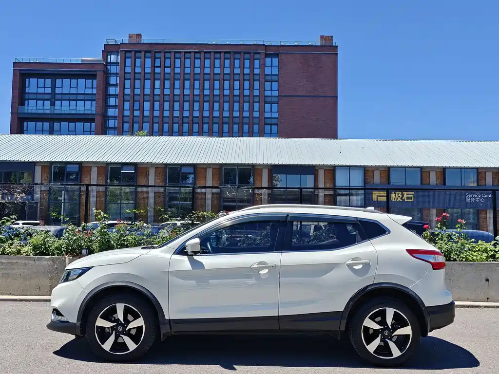 Nissan Qashqai 2017 2.0L CVT Smart V