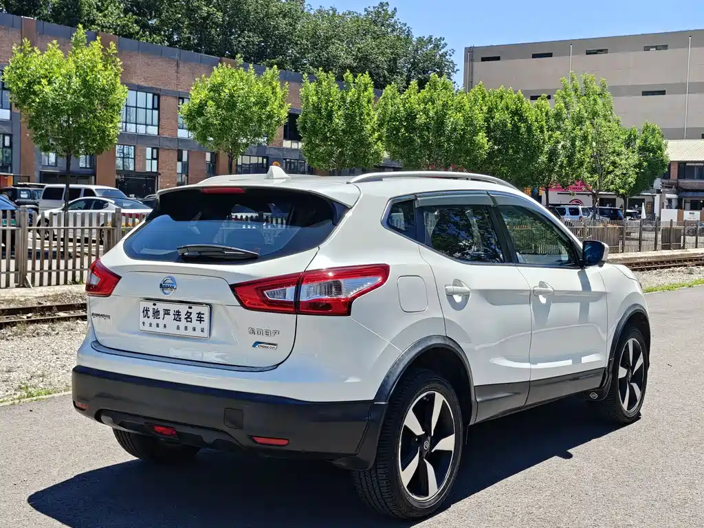 Nissan Qashqai 2017 2.0L CVT Smart V