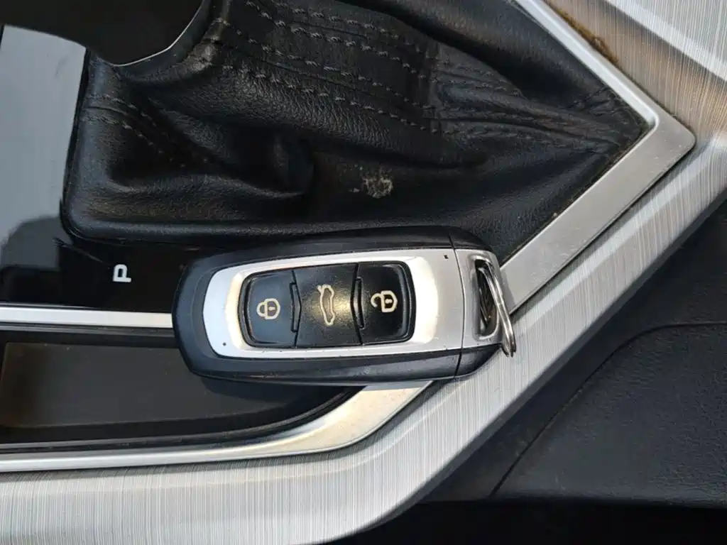 Geely Vision — миниатюра 9