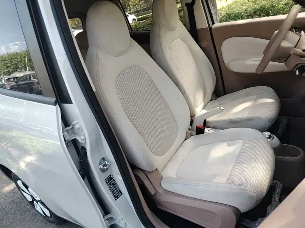 Wuling MINIEV — миниатюра 25