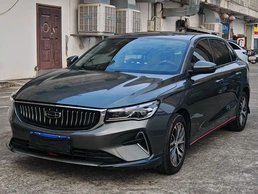 Geely Emgrand 2024