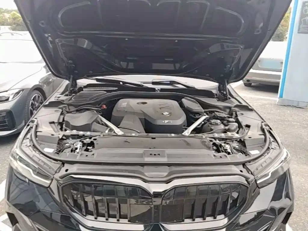 BMW 5 Series — миниатюра 20