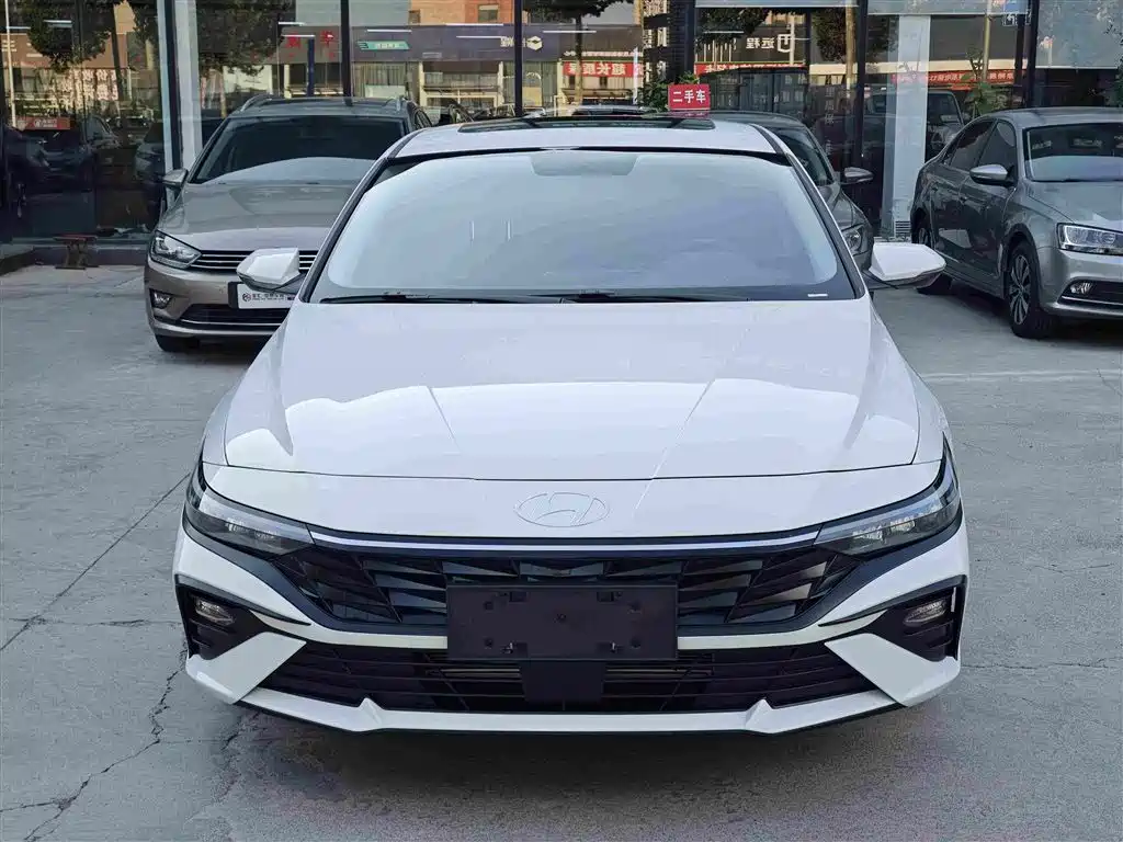 Hyundai Elantra — миниатюра 2
