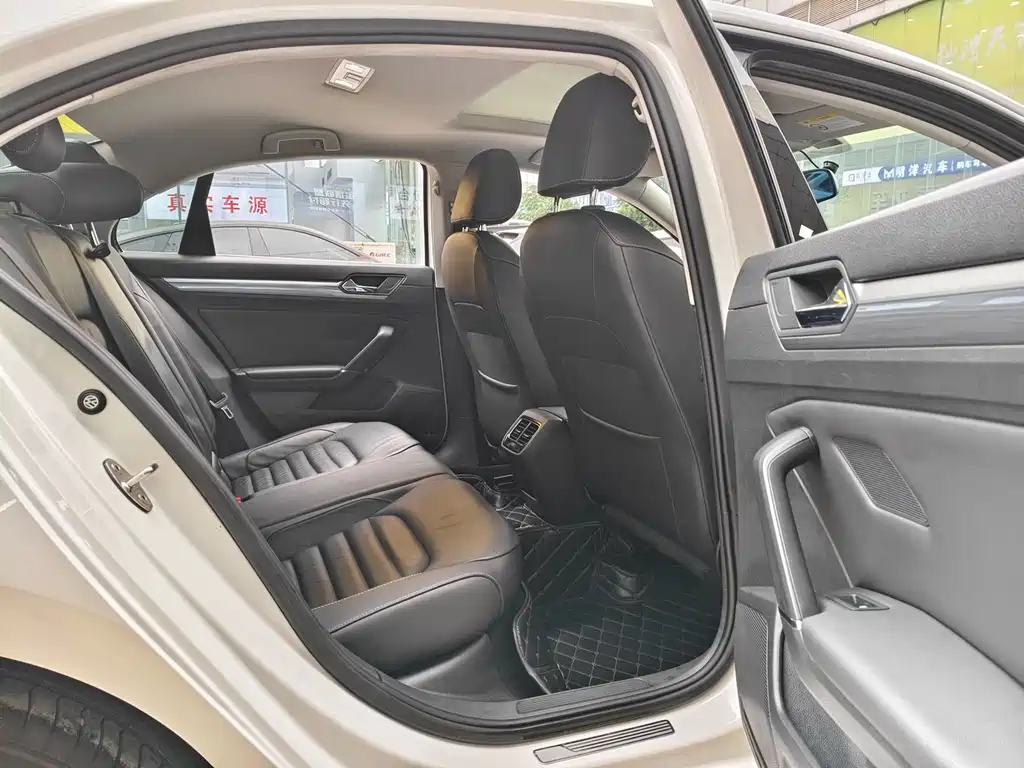 Volkswagen Lamando — миниатюра 10