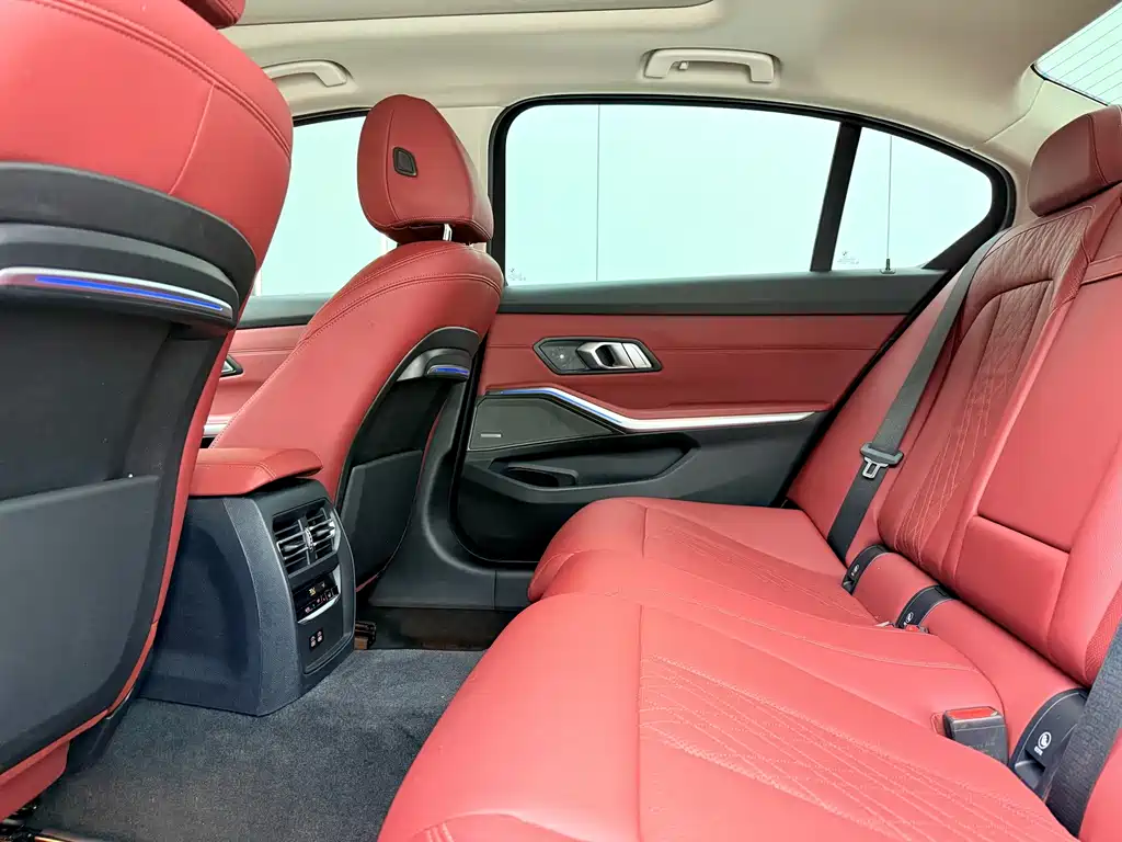 BMW 3 Series — миниатюра 10