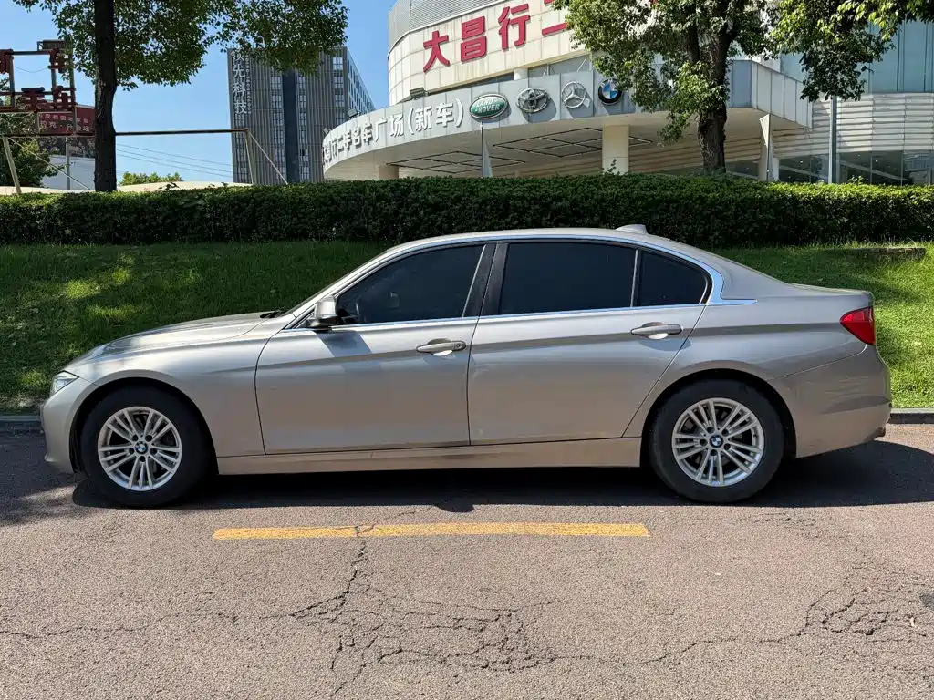 BMW 3 Series — миниатюра 3