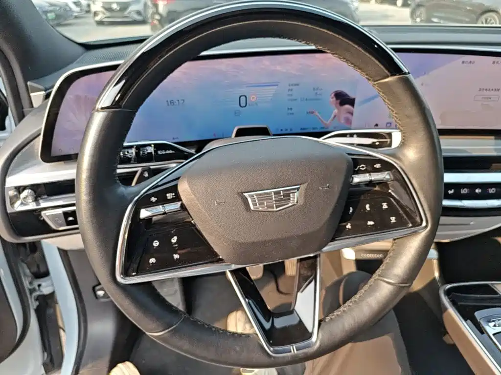 Cadillac Lyriq — миниатюра 11