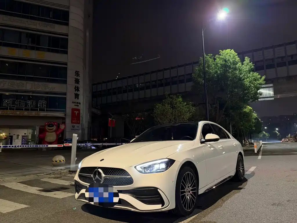 Mercedes-Benz C-Class — миниатюра 2